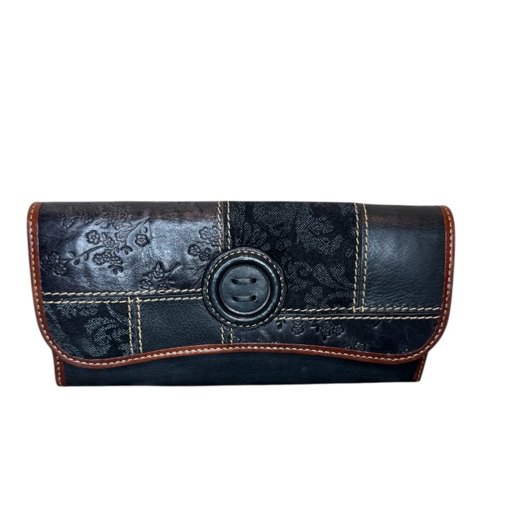 Fossil vintage embellished leather wallet EUC